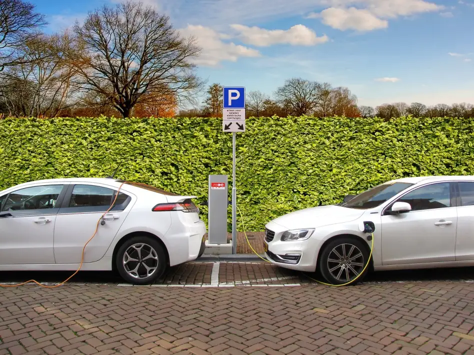 Where can electric cars be charged on the route to Thassos