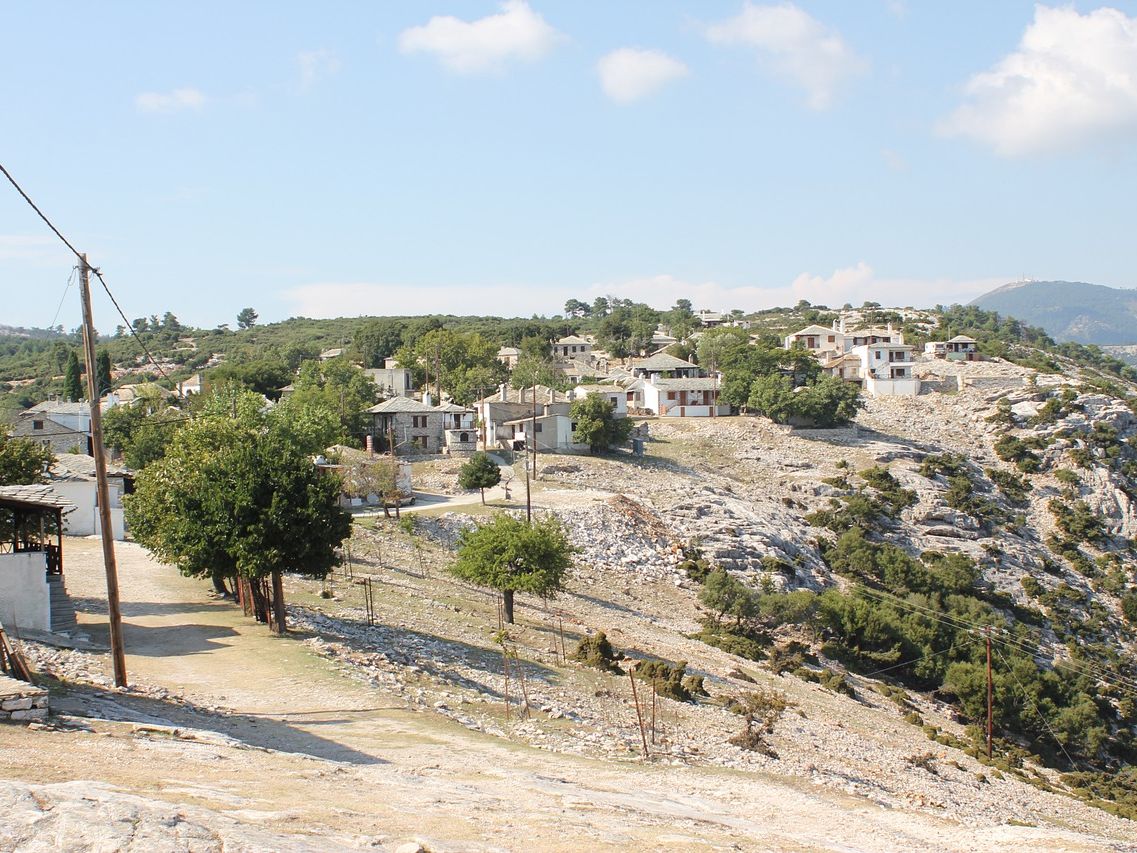 Μετακόμιση στη Θάσο: Ο πλήρης οδηγός για μια νέα ζωή στον ελληνικό παράδεισο